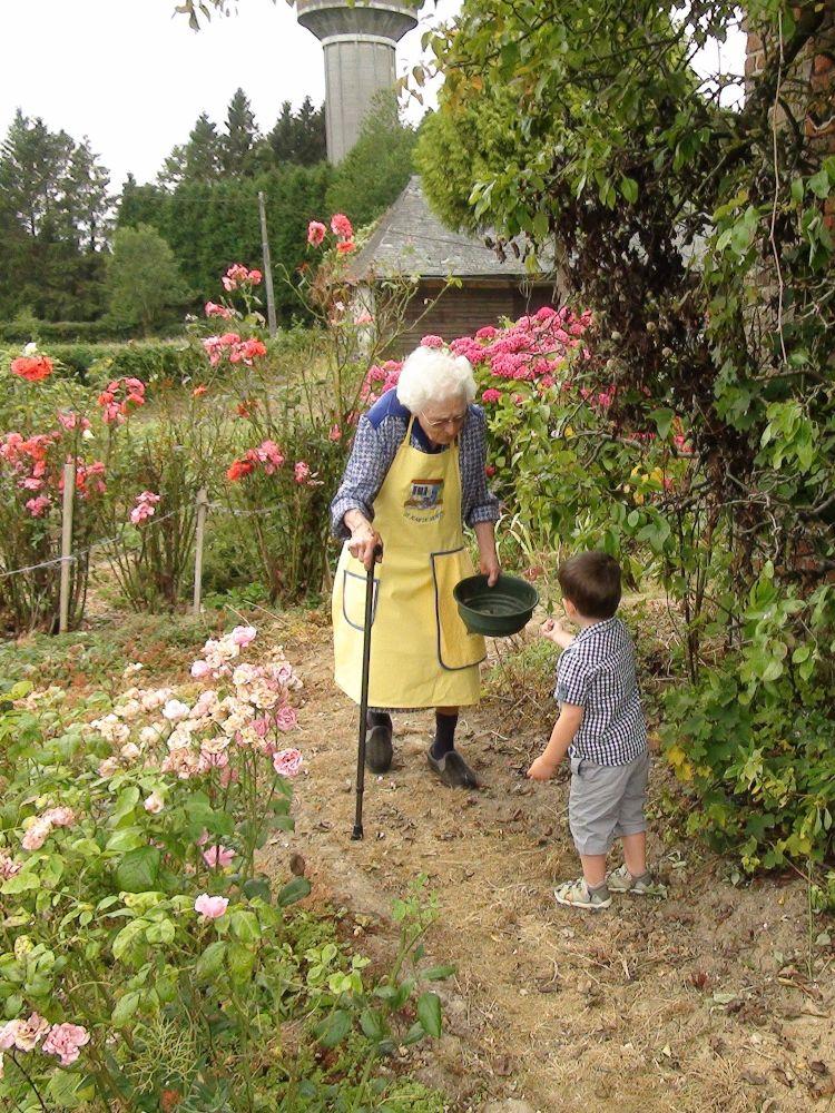Mamie et petit fils